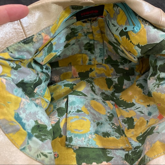 Vintage Champagne Gabor by HOBO - Picture 7 of 9